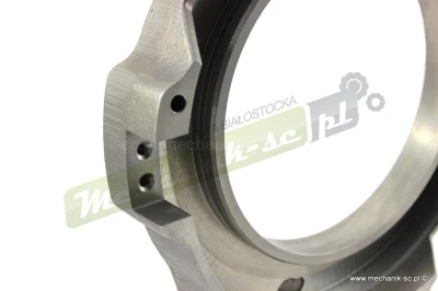 R79897_3.JPG